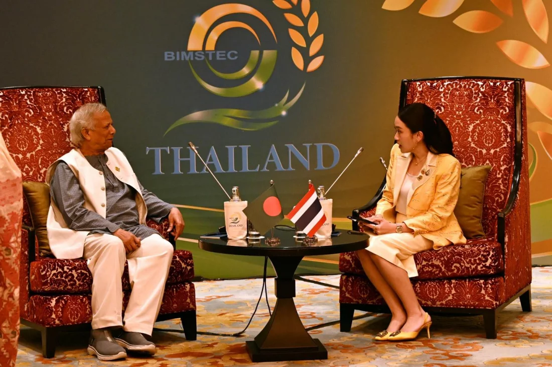 থাইল্যান্ডের প্রধানমন্ত্রী পেতংতার্ন সিনাওয়াত্রা সঙ্গে প্রধান উপদেষ্টা।