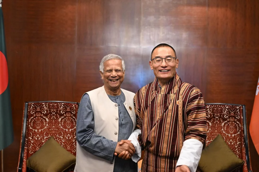 ভুটানের প্রধানমন্ত্রী শেরিং তোবগের সঙ্গে দ্বিপাক্ষিক বৈঠক করেন প্রধান উপদেষ্টা।