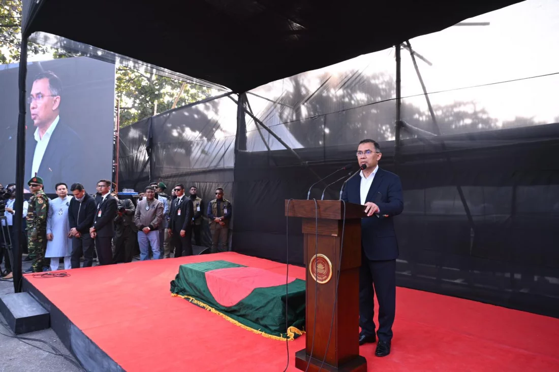 বেগম খালেদা জিয়ার জানাজার আগে মরহুমা মায়ের পক্ষ থেকে ক্ষমা চান তারেক রহমান