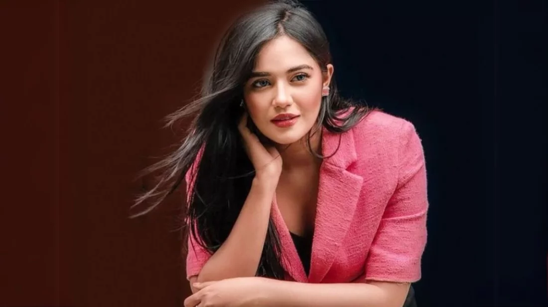 অভিনেত্রী সামিরা খান মাহি। ছবি: সংগৃহীত