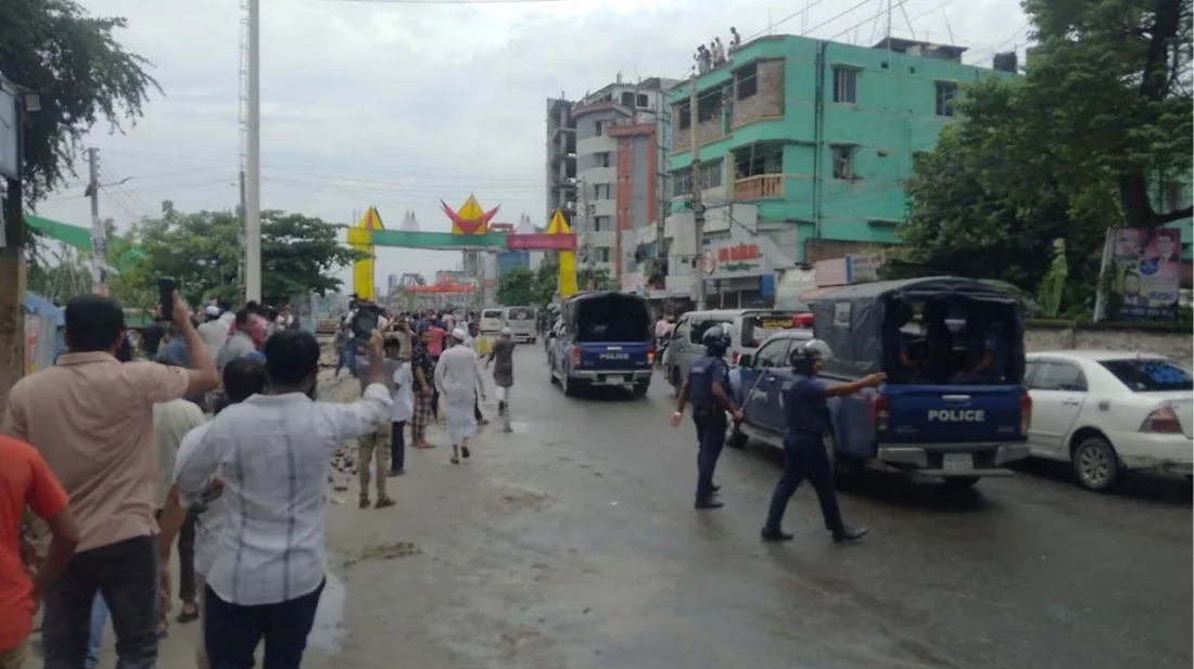 এবার এনসিপির গাড়িবহরে নিষিদ্ধ ছাত্রলীগের হামলা, রণক্ষেত্র গোপালগঞ্জ