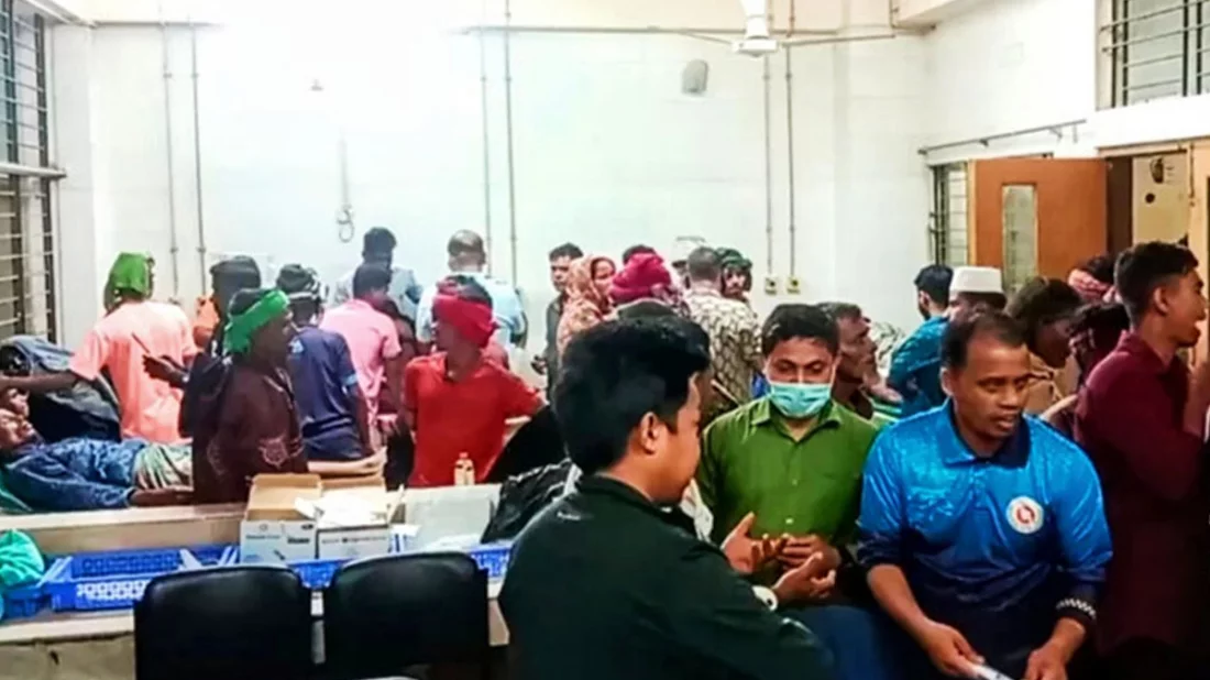 সুনামগঞ্জে আধিপত্য বিস্তার নিয়ে দু’পক্ষের সংঘর্ষে আহত অর্ধশতাধিক।