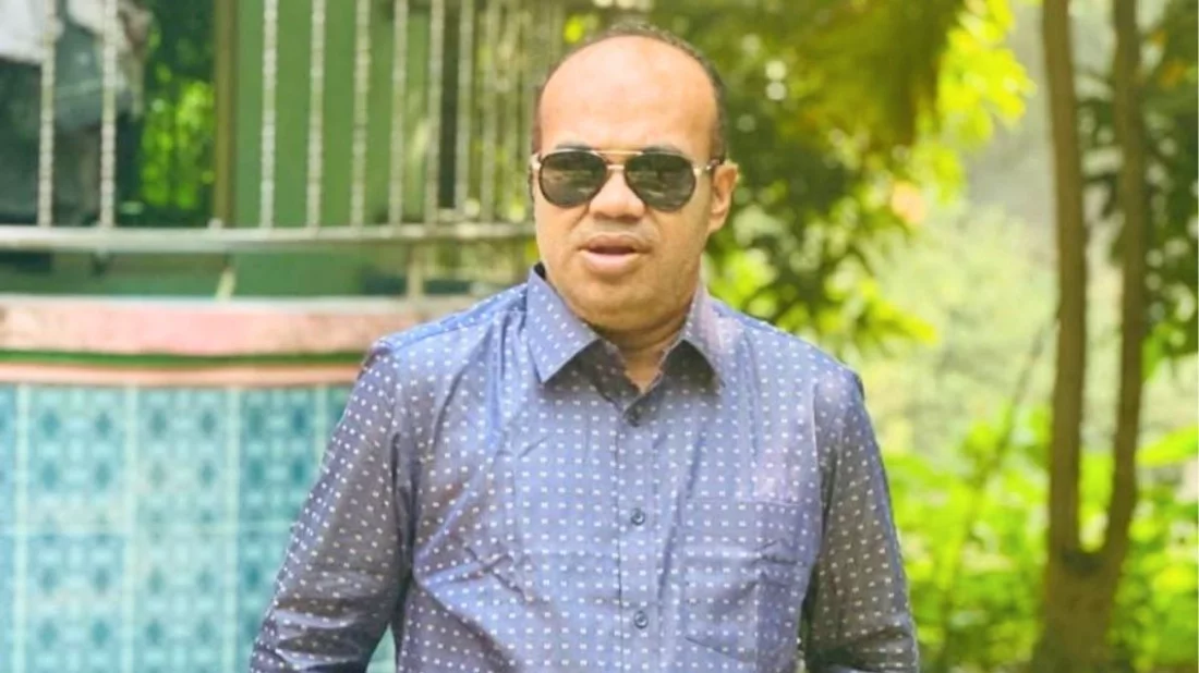 হাতকড়াসহ আওয়ামী লীগ নেতাকে ছিনিয়ে নিল জনতা