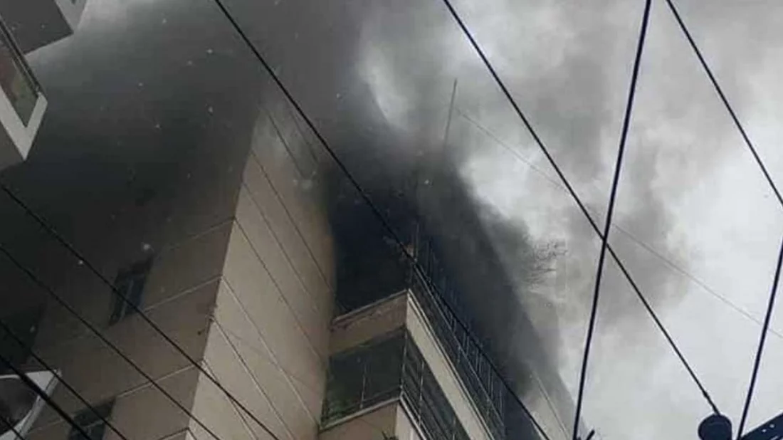 চট্টগ্রামে বহুতল ভবনে আগুন, নিয়ন্ত্রণে ৭ ইউনিট