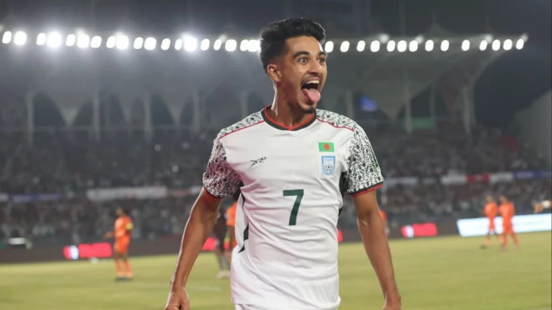 মোরছালিনের গোলে ভারতের বিপক্ষে এগিয়ে বিরতিতে গেল বাংলাদেশ