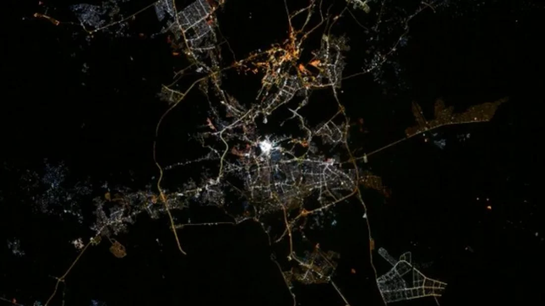 মহাকাশ থেকে তোলা পবিত্র মক্কা শরিফ। ছবি: এক্স