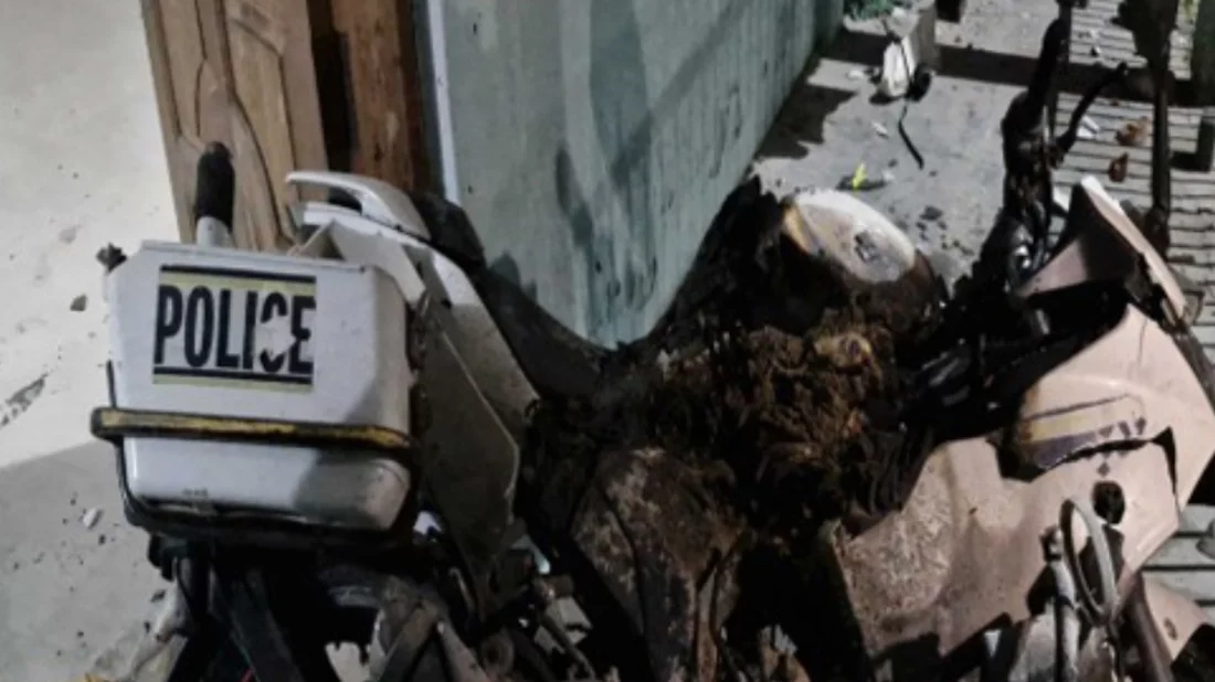 চাঁপাইনবাবগঞ্জে ট্রাকচাপায় নিহত ২, পুলিশ ফাঁড়ি ভাঙচুর