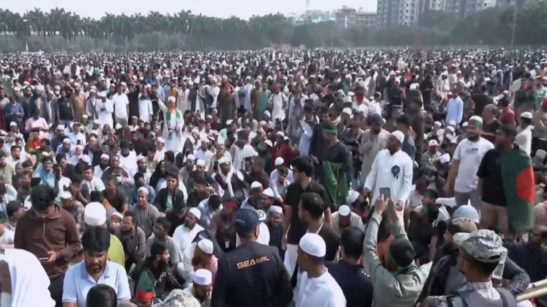 ওসমান হাদির জানাজায় অংশ নিতে লাখো মানুষের ঢল