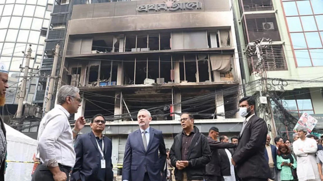 ‘প্রথম আলো ও ডেইলি স্টারে হামলা গণতন্ত্রের জন্য ভয়াবহ মুহূর্ত’