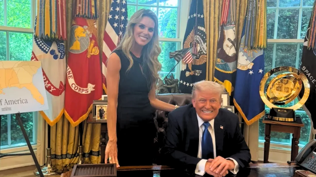 ‘প্রিয় বন্ধু’ ট্রাম্পের সঙ্গে ক্যারি প্রেজিন বোলার।