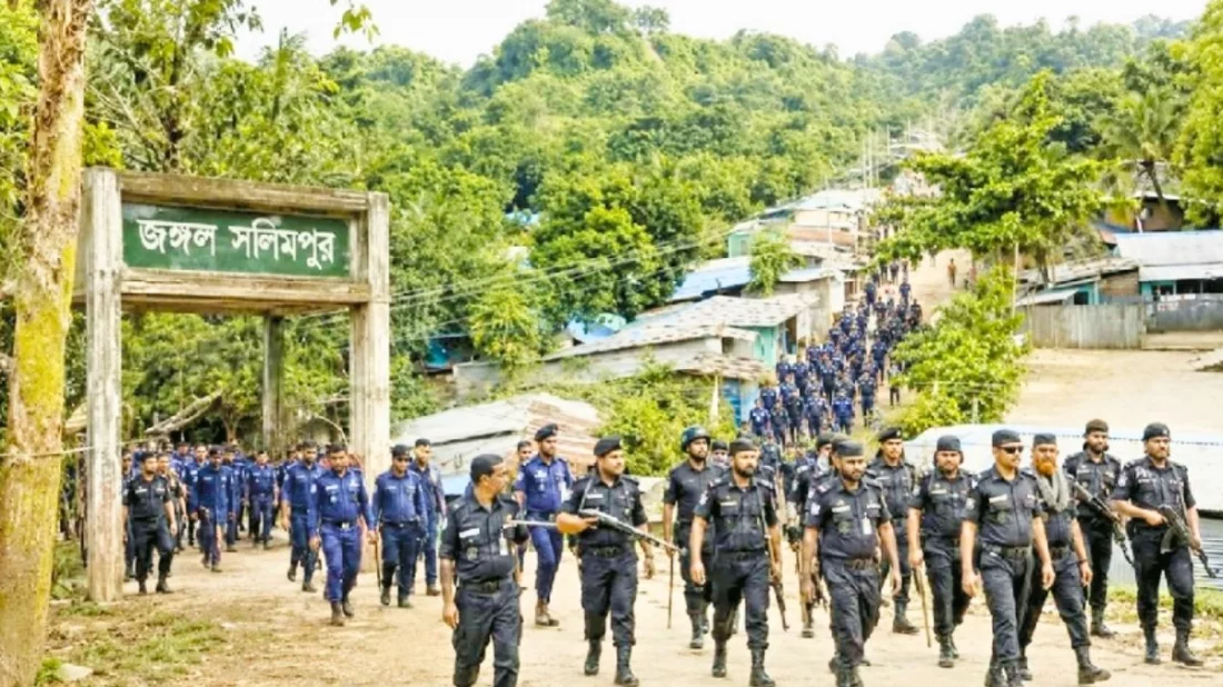 জঙ্গল সলিমপুরে যৌথ বাহিনীর ক্যাম্প গুঁড়িয়ে দিল সন্ত্রাসীরা