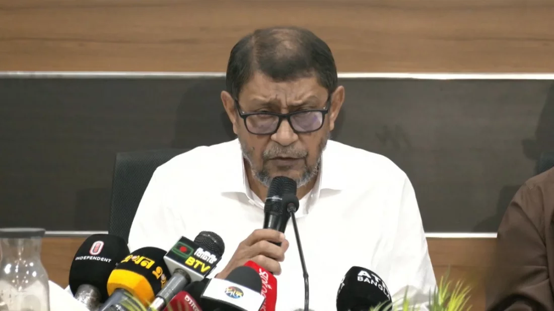 স্বাস্থ্যমন্ত্রী সরদার মো. সাখাওয়াত হোসেন।