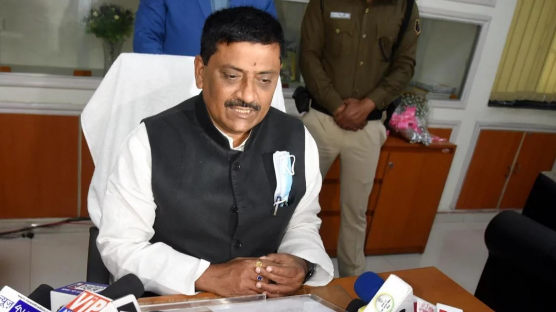 ভারতীয় রাজ্যসভার সংসদ সদস্য (এমপি) সঞ্জয় কুমার ঝা।