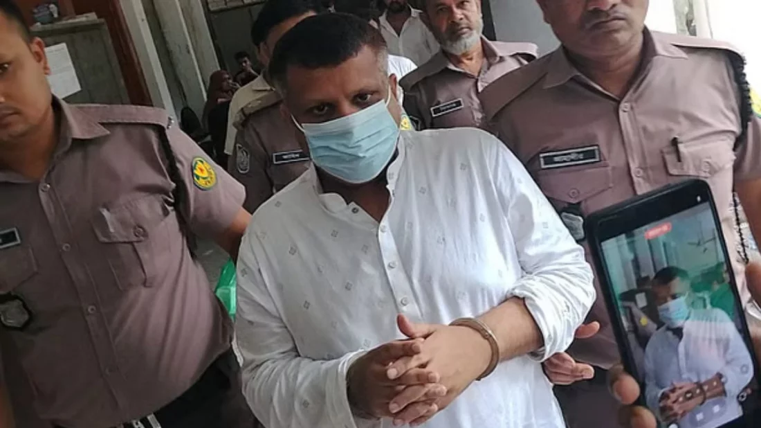 আদালতে রিজেন্ট হাসপাতালের চেয়ারম্যান মো. সাহেদ ওরফে সাহেদ করিম। ছবি: সংগৃহীত