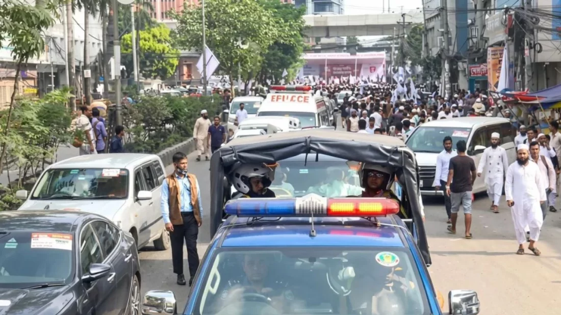 ১১ দলীয় ঐক্যের ঢাকা থেকে চট্টগ্রাম অভিমুখী লংমার্চ শুরু। ছবি: ভিডিও থেকে নেওয়া
