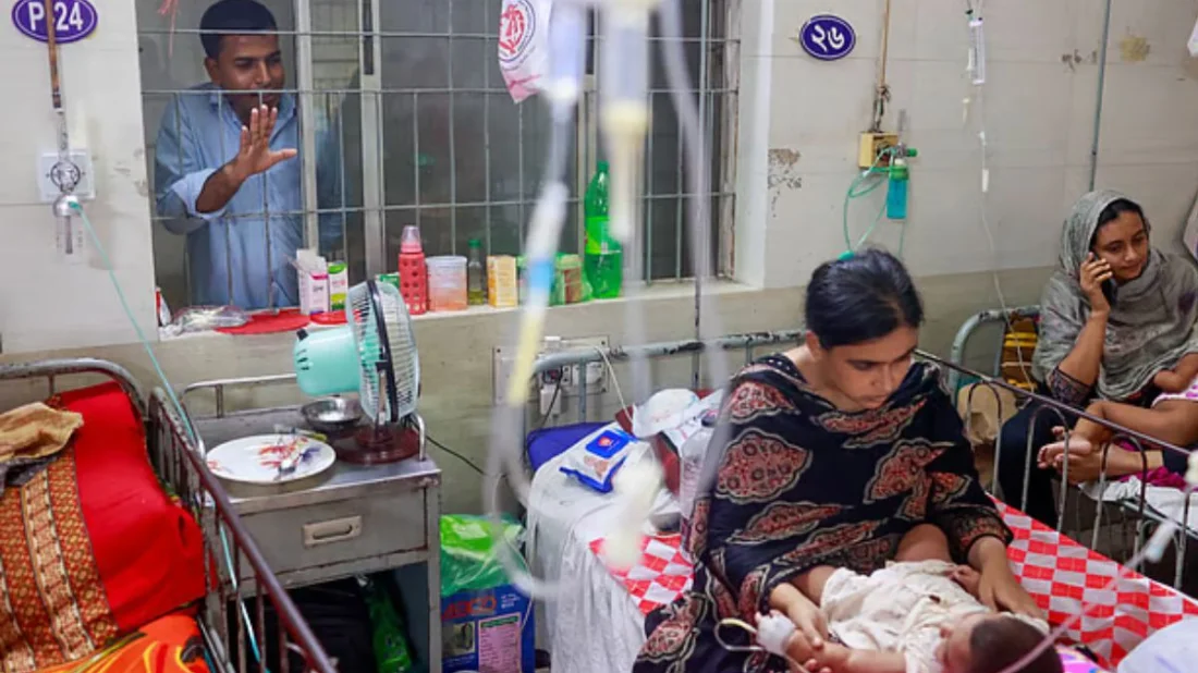 হাম ও হামের উপসর্গে আক্রান্ত শিশুরা চিকিৎসা নিচ্ছে। ফাইল ছবি।