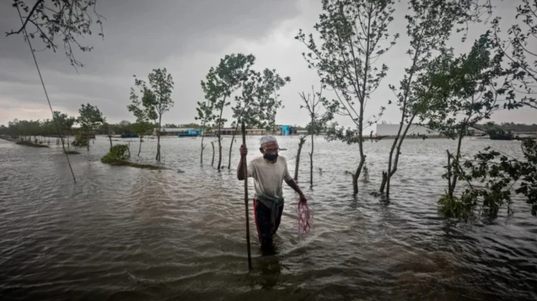 বাস্তুচ্যুত হতে পারে বাংলাদেশের ১ কোটি ৩৩ লাখ মানুষ: এডিবি