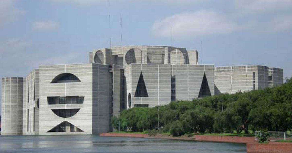 সংসদ সচিবালয়ের কার্যক্রম সম্পর্কে অবহিত হলেন চিফ হুইপ ও হুইপরা