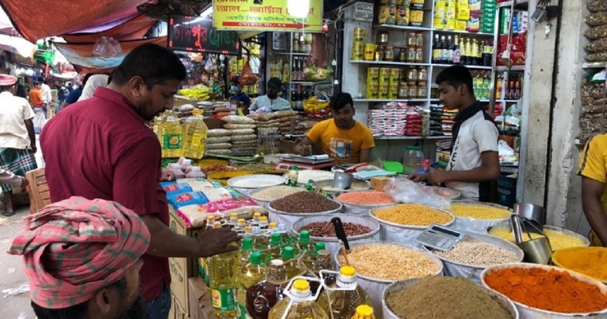 লেবু, তেল, চিনি ও ছোলার দাম কমানোর ঘোষণা কাওরান বাজারের ব্যবসায়ীদের