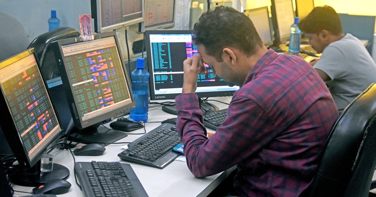 শেয়ার বাজারে দরপতনে সপ্তাহ শুরু, কমেছে লেনদেনও