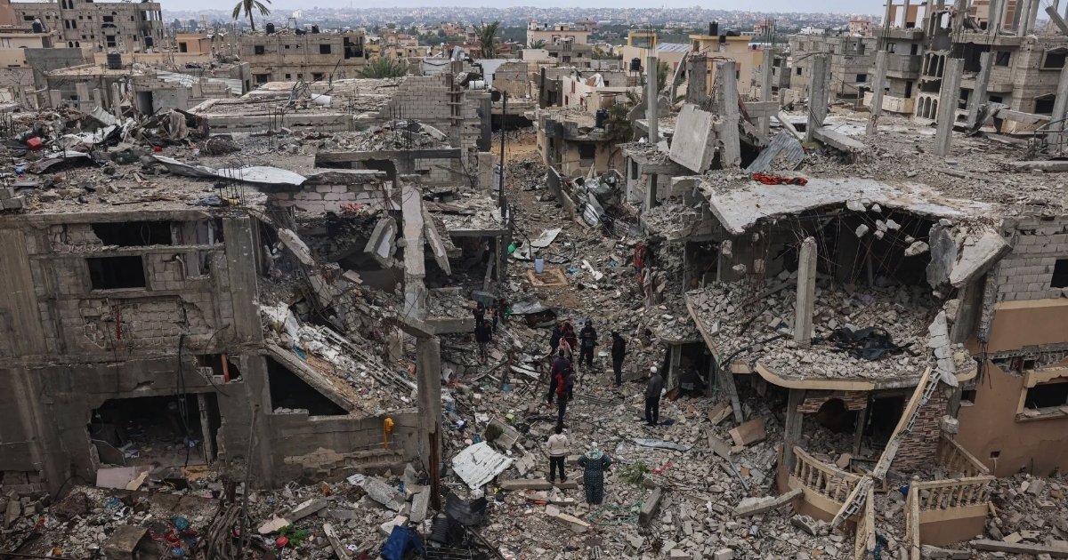 গাজায় যুদ্ধবিরতির দ্বিতীয় ধাপ শুরু, ‘সাজানো’ নাটক বলছেন বিশ্লেষকেরা