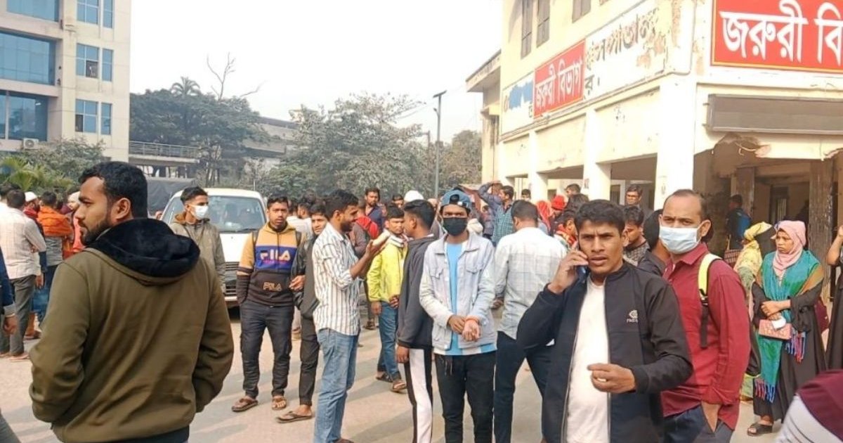 টঙ্গীতে শতাধিক পোশাক কারখানার শ্রমিক হঠাৎ অসুস্থ