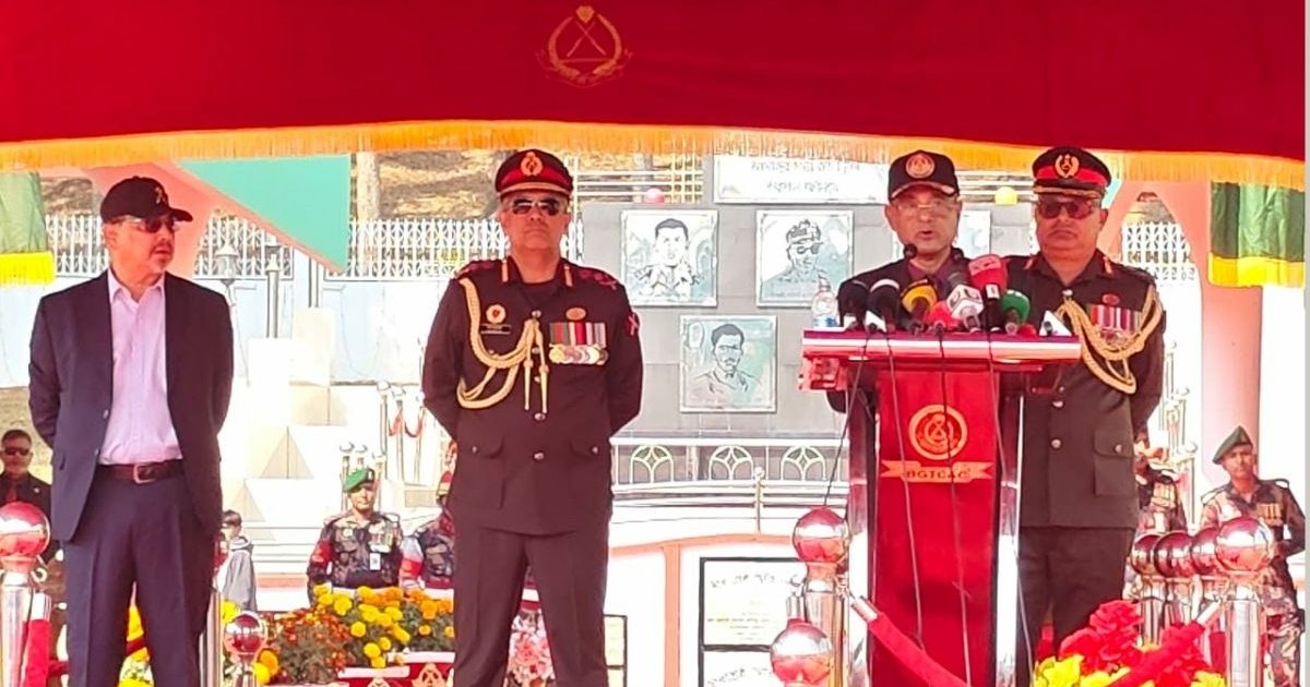 বিদেশে পালিয়ে থাকাদের হুমকির কোনো ভ্যালু নেই: স্বরাষ্ট্র উপদেষ্টা