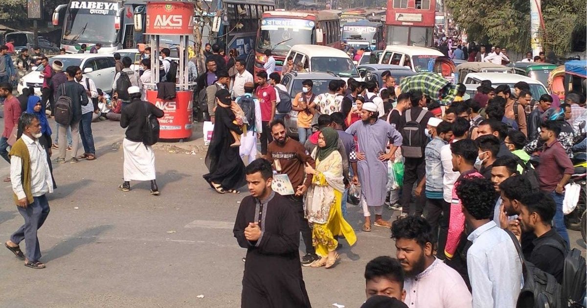 ৩ দিন পর আবারও অবরোধের ঘোষণা দিয়ে রাস্তা ছাড়লেন শিক্ষার্থীরা