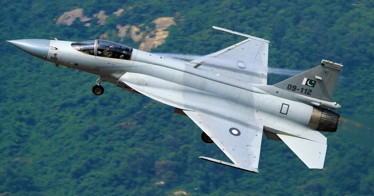 হঠাৎ পাকিস্তানি জেএফ-১৭ যুদ্ধবিমান নিয়ে এত আগ্রহ কেন?