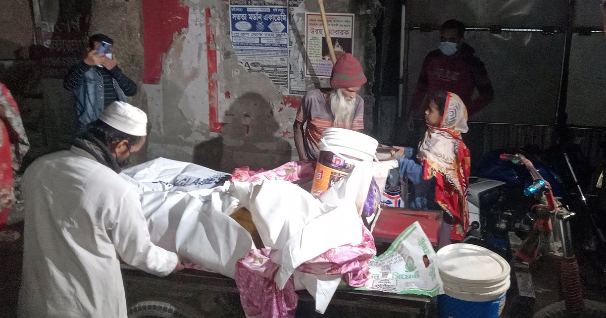 গৃহশিক্ষিকার বাসা থেকে মা ও মেয়ের অর্ধগলিত মরদেহ উদ্ধার