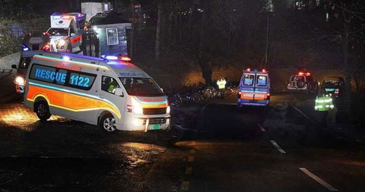 পাকিস্তানে সড়ক দুর্ঘটনায় এক পরিবারের ১৪ জন নিহত, আহত ৯