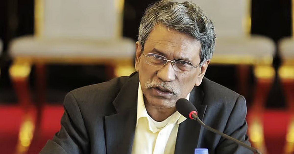 জুলাই সনদ রক্তের বিনিময়ে তৈরি, সরকার গণভোটের প্রচার করতেই পারে: আলী রীয়াজ