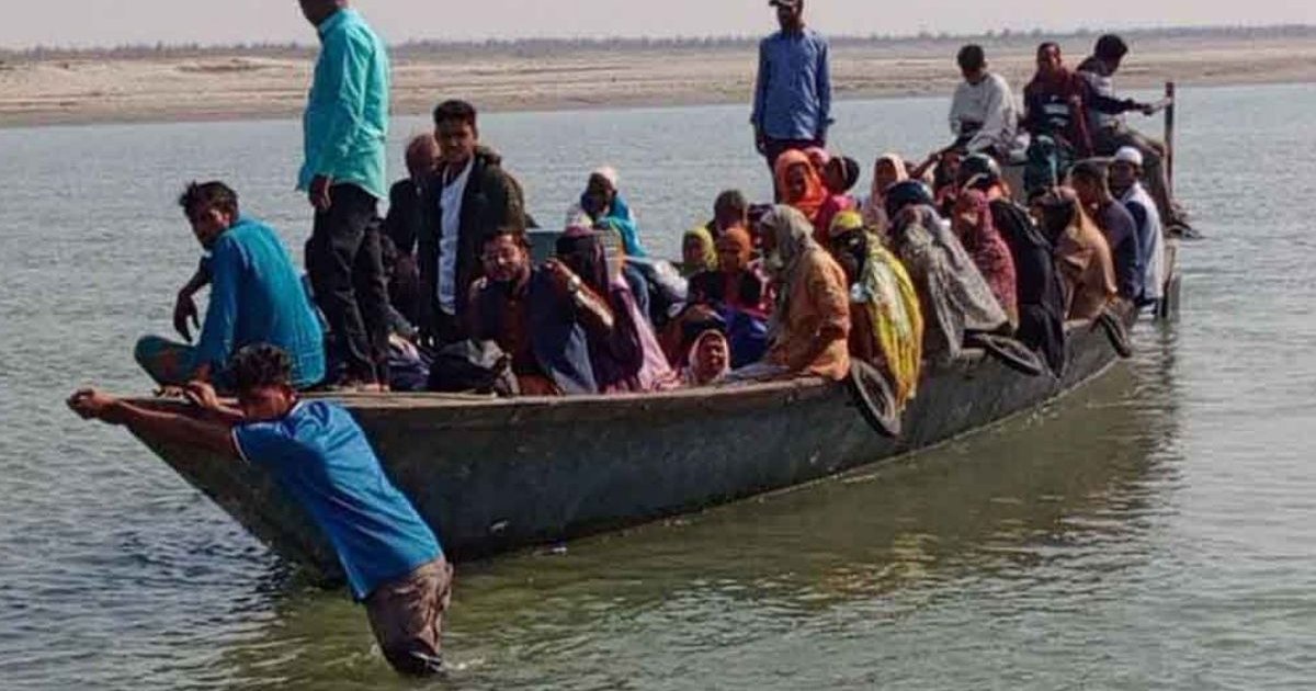 সারিয়াকান্দি যমুনা নদীতে নব্যতা সংকট, অনেক খেয়াঘাট বন্ধ