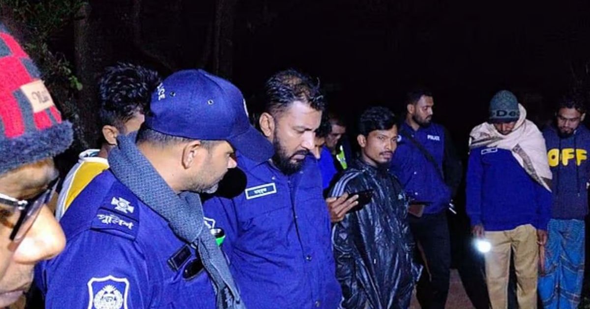 নোয়াখালীতে ‘ডাকাত আখ্যা’ দিয়ে প্রকাশ্যে পিটিয়ে যুবক হত্যা