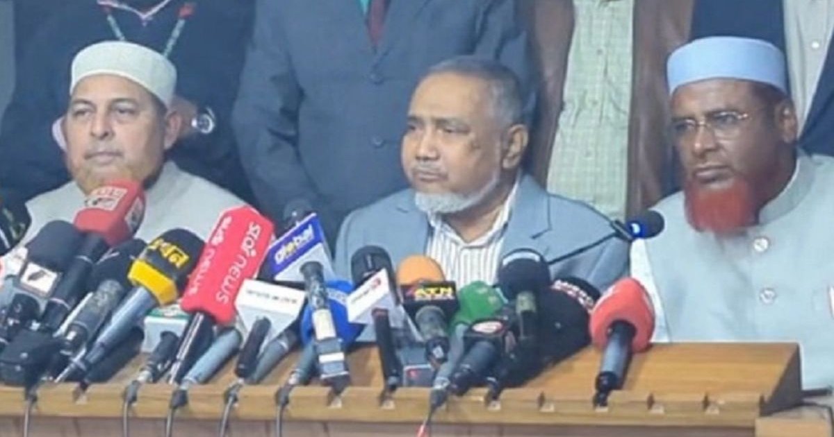 প্রশাসন ধীরে ধীরে একটি নির্দিষ্ট রাজনৈতিক দলের দিকে ঝুঁকছে: ডা. তাহের