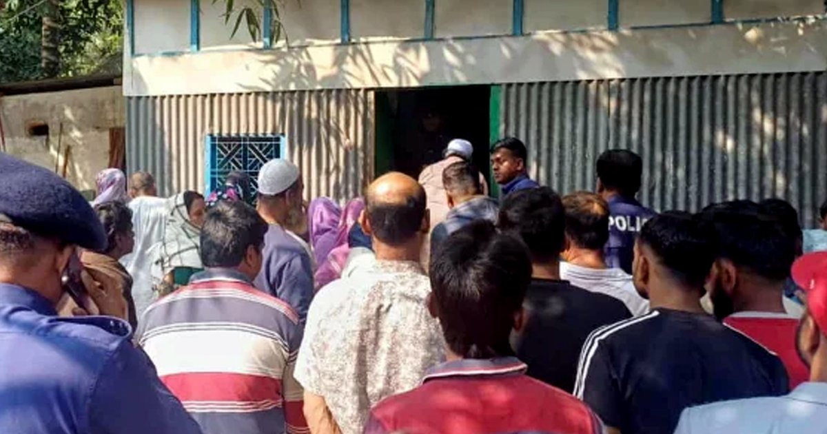 মুন্সীগঞ্জে বসতঘর থেকে মা ও মেয়ের রক্তাক্ত মরদেহ উদ্ধার