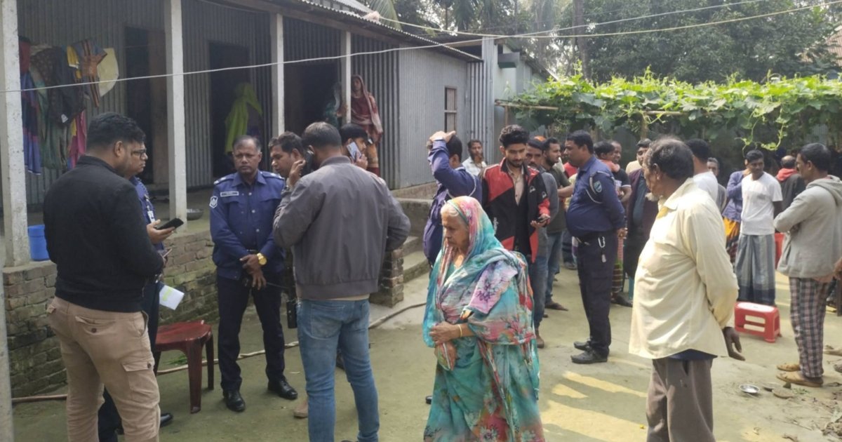 গরু চুরির অভিযোগে দুই যুবককে পিটিয়ে হত্যা