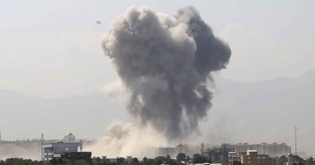 কাবুলের সুরক্ষিত এলাকায় শক্তিশালী বিস্ফোরণ, বহু নিহতের আশঙ্কা