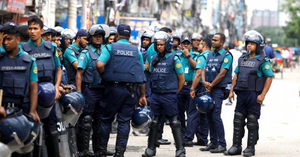 নিরাপত্তা ঝুঁকি এড়াতে বাংলাদেশ থেকে কূটনীতিকদের পরিবার সরিয়ে নিচ্ছে ভারত