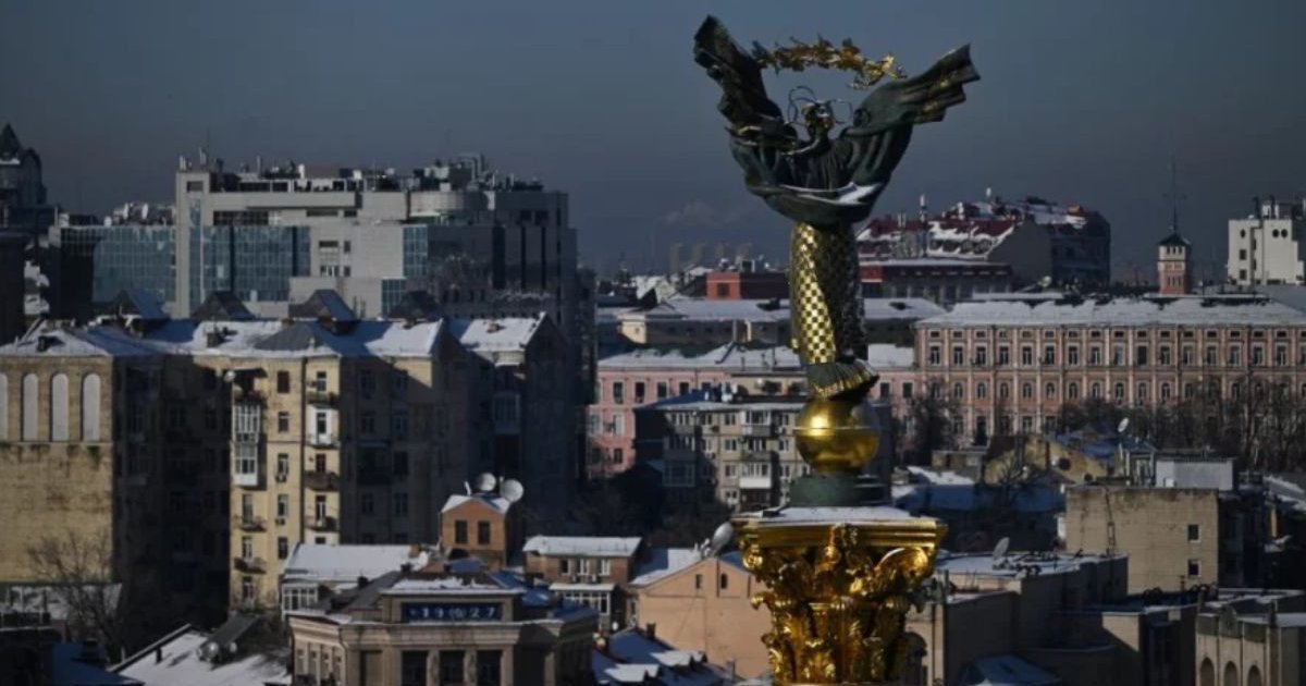 রাশিয়ার হামলায় কিয়েভের প্রায় অর্ধেক এলাকা বিদ্যুৎবিহীন: ইউক্রেন