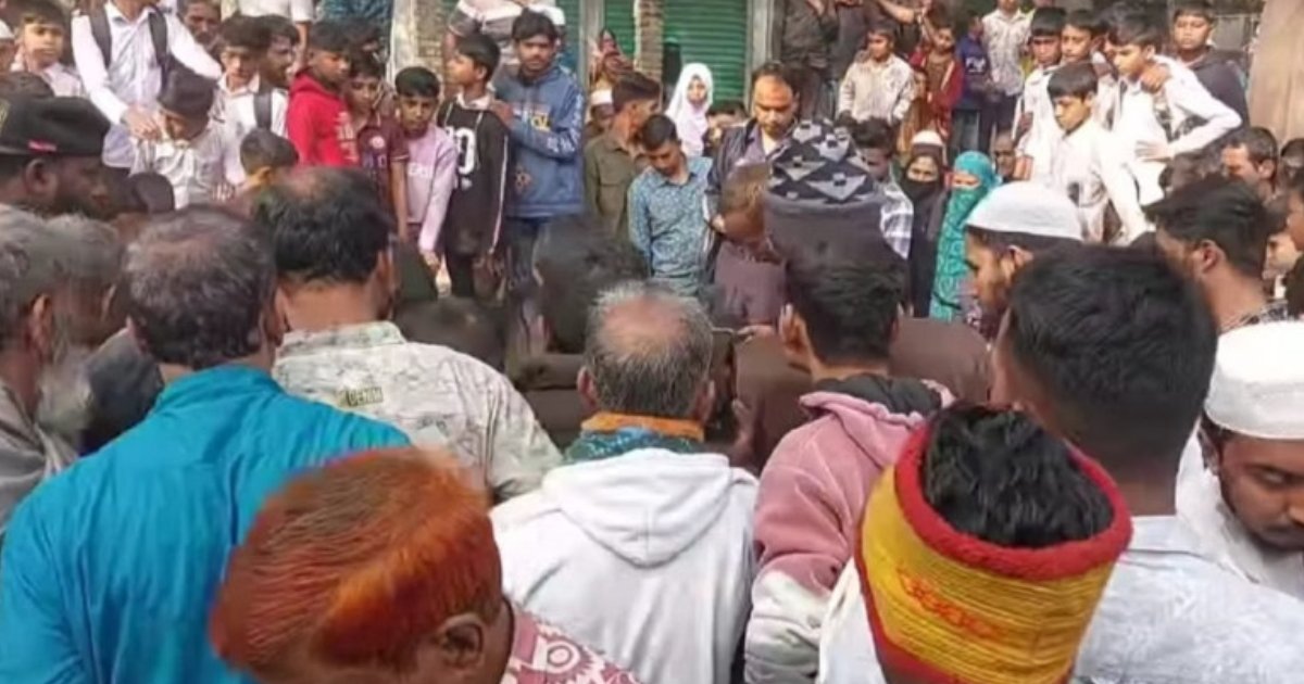 নরসিংদীতে ‘শীর্ষ সন্ত্রাসী’ অপুকে কুপিয়ে হত্যা