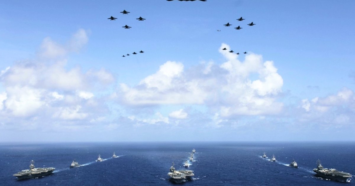 মধ্যপ্রাচ্যে ‘চূড়ান্ত হামলার’ প্রস্তুতি ট্রাম্পের, ইরানের দিকে যুক্তরাষ্ট্রের রণতরী