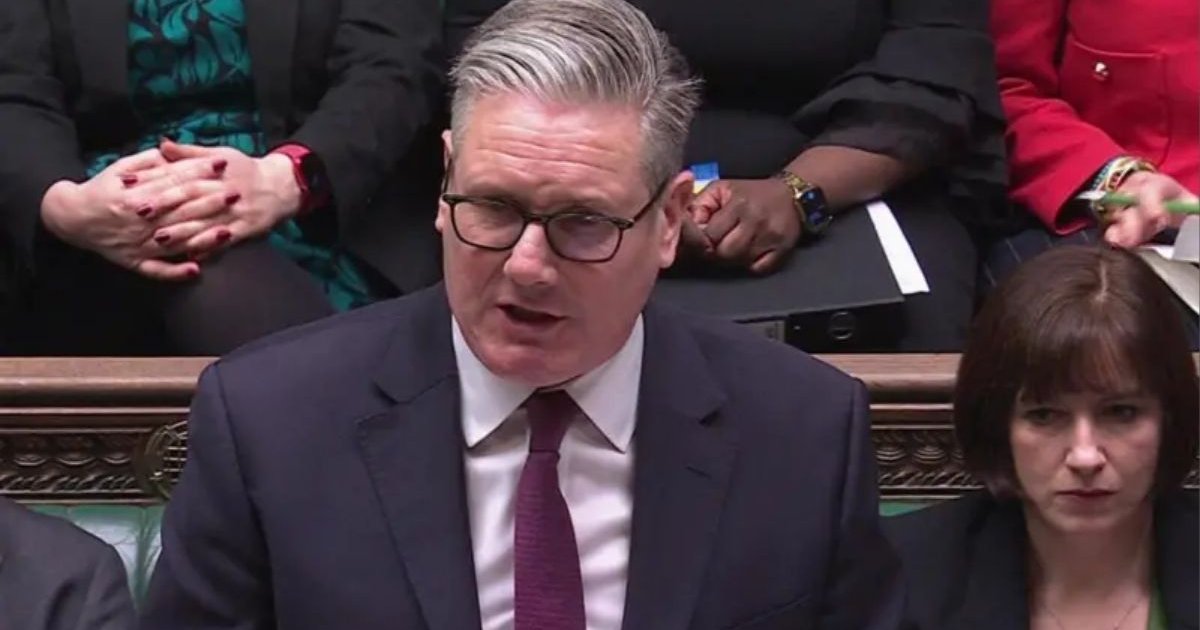 গ্রিনল্যান্ড ও চাগোস ইস্যুতে যুক্তরাষ্ট্রের বিপরীতে কঠোর অবস্থানে কিয়ার স্টারমার