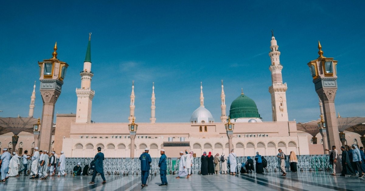 রমজানে সৌদি আরবে নামাজের সময় মসজিদের বাইরের মাইক ব্যবহারে নিষেধাজ্ঞা