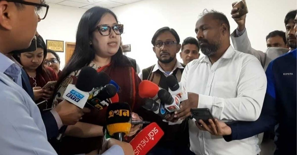 এবার ইসিতে অভিযোগের পাশাপাশি লিখিত জবাব দিলেন রুমিন ফারহানা