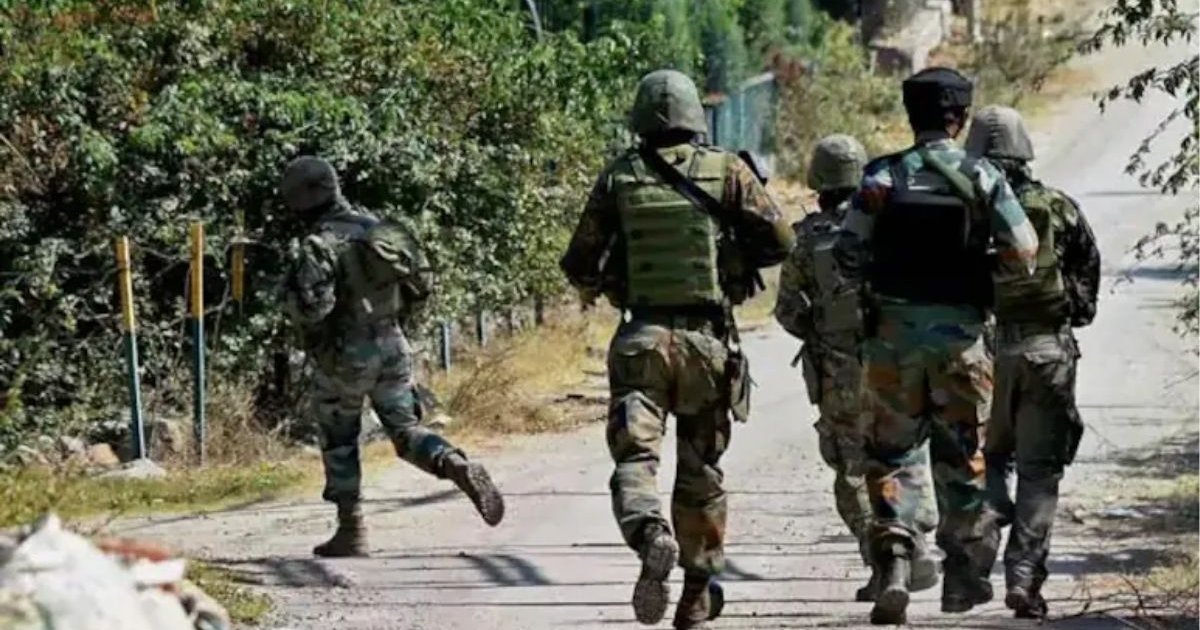 কাশ্মীরে সড়ক দুর্ঘটনায় ১০ ভারতীয় সেনা সদস্য নিহত, আহত ১০