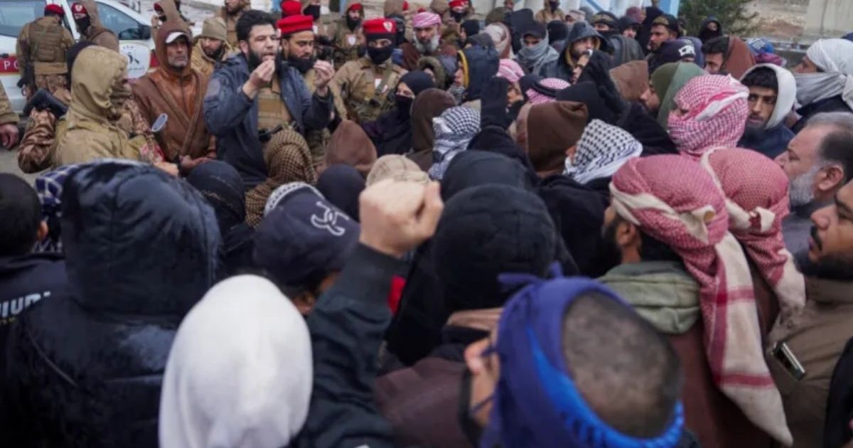 এসডিএফ প্রত্যাহারের পর আল-অকতান জেল দখল, রাক্কায় শান্তি ফেরানো শুরু