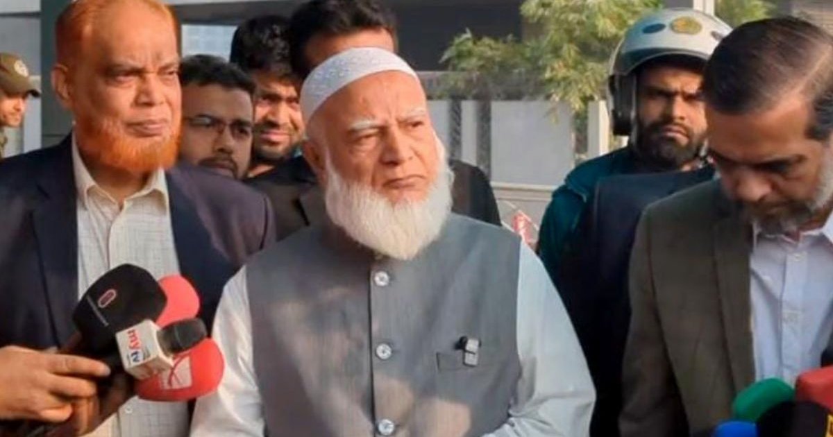 জামায়াত মানুষকে কেনার রাজনীতি করে না, সম্মান দেখায়: আমির