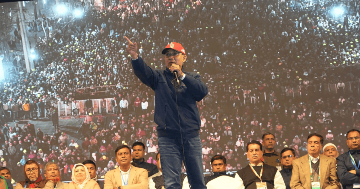 ১৬ ঘণ্টায় সাত জেলায় টানা নির্বাচনী সমাবেশ শেষে ঢাকায় ফিরলেন তারেক রহমান