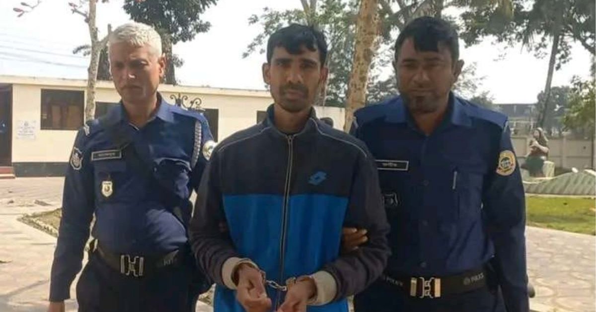 বরগুনা জেলা প্রশাসক কার্যালয়ের অফিস সহকারীকে ‘হত্যার হুমকি’, যুবক আটক